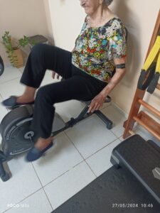 Exercicio na bicicleta monitorizado